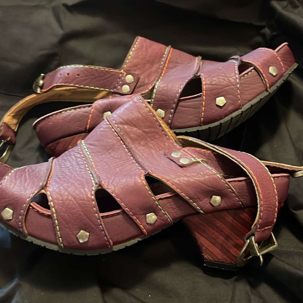 John Fluvog Discontinued Sofia not 100 of size but I’m a 6 1/2 fit is  perfect